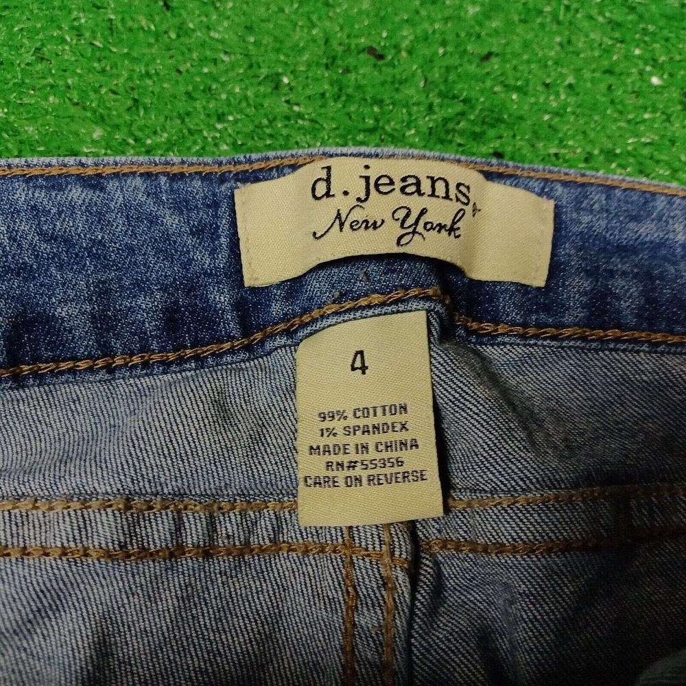 D Jeans New York Womens 4 Capri Mid Rise Stretch Ripped Faded Distressed Denim - Picture 4 of 5